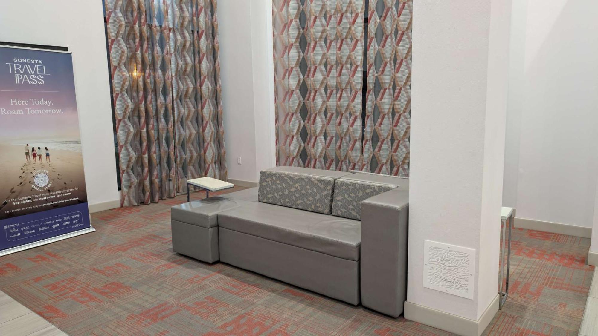 Sonesta Essential Hotel
