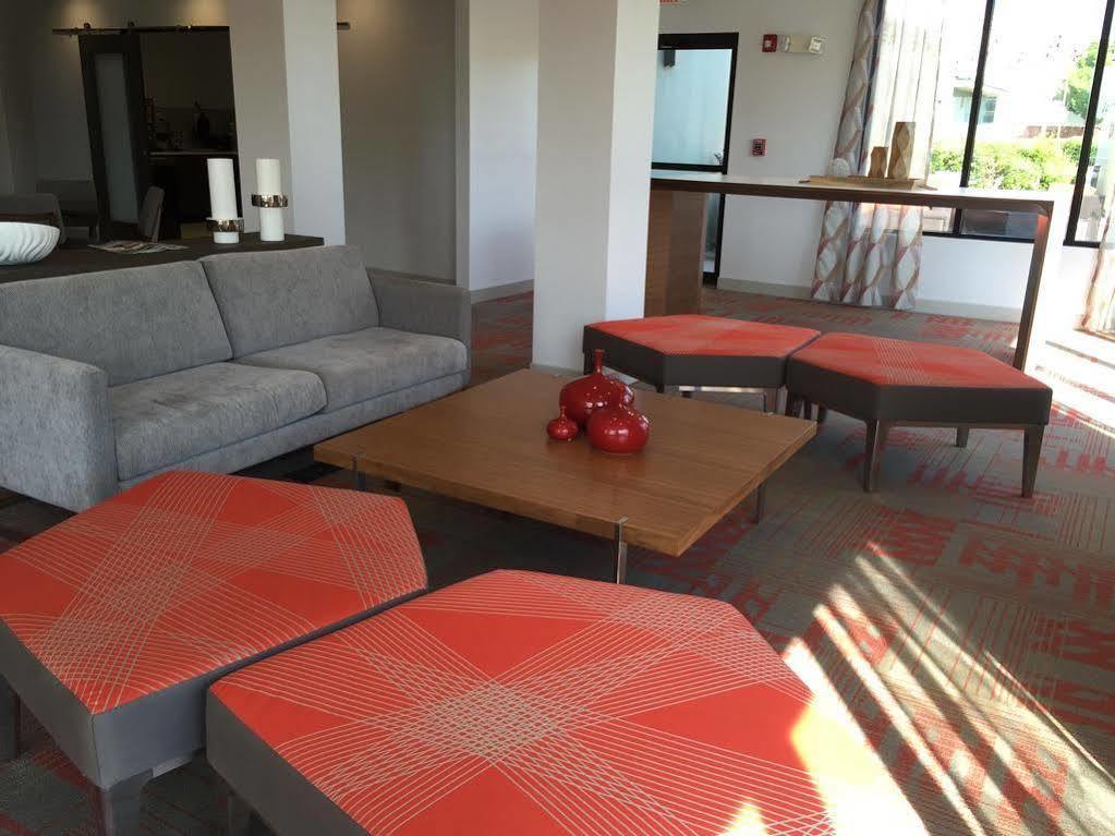 Sonesta Essential Hotel